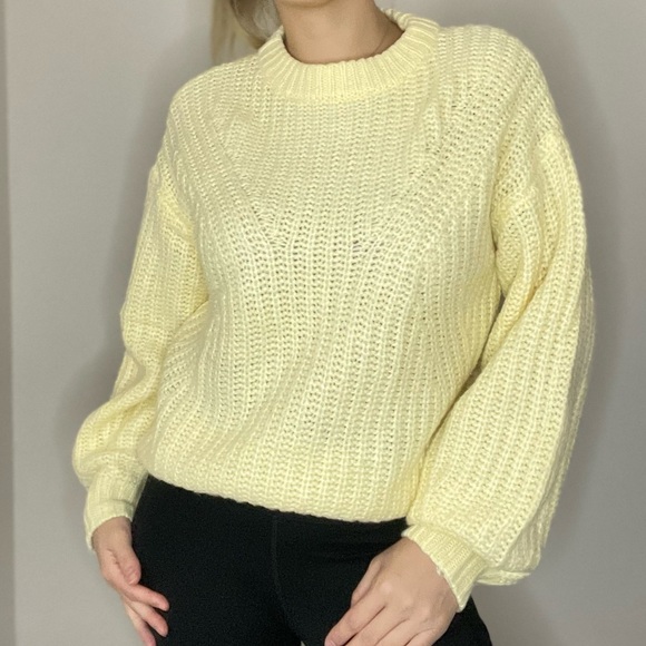 Yellow knit sweater - Picture 3 of 5